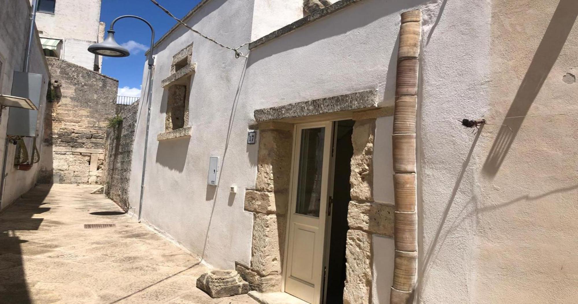 Odegos Monolocali Vico Sant'Antonio Carpignano Salentino Exterior foto