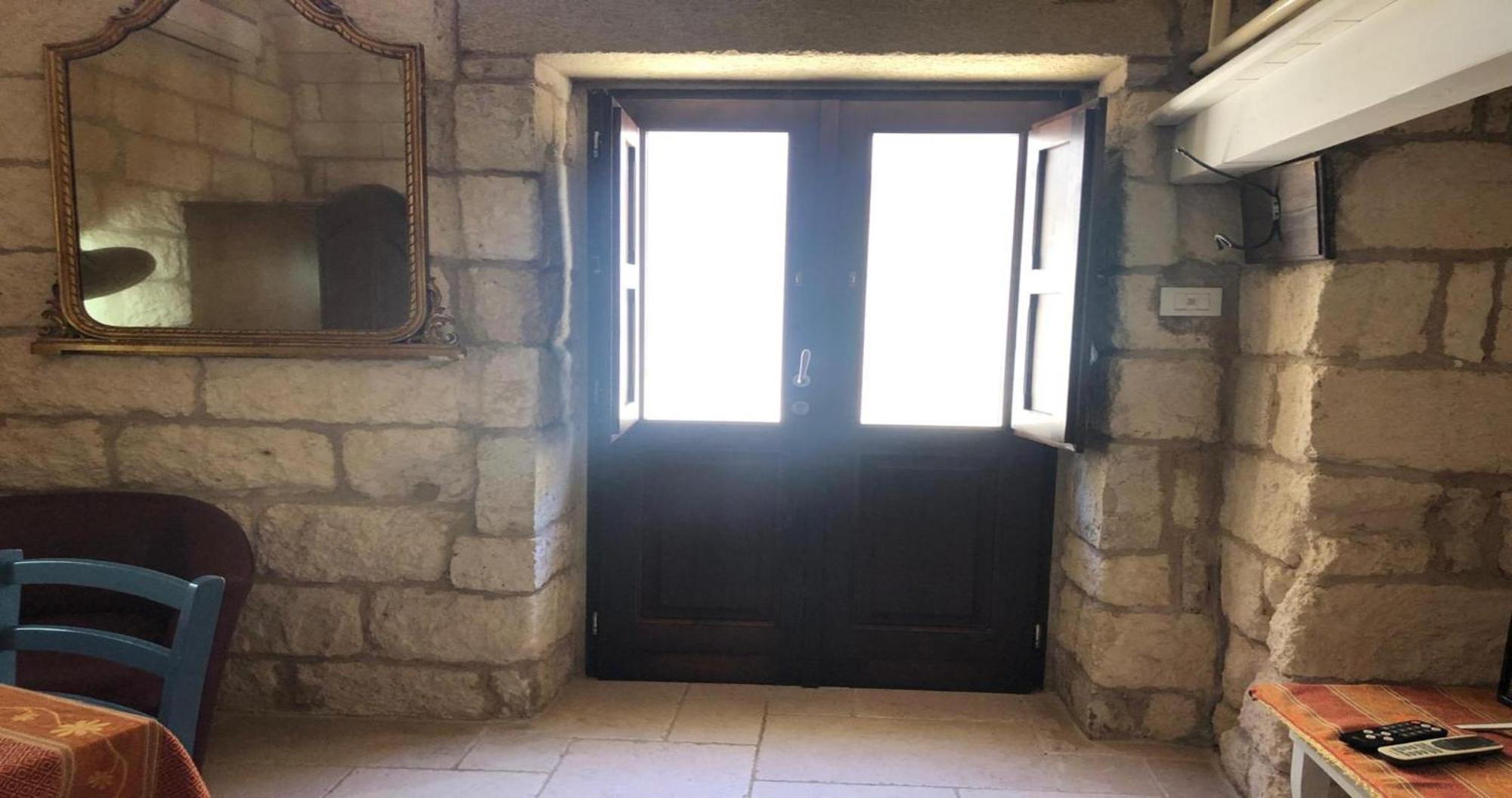 Odegos Monolocali Vico Sant'Antonio Carpignano Salentino Exterior foto